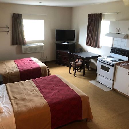 Econo Lodge Inn & Suites Innisfail Buitenkant foto