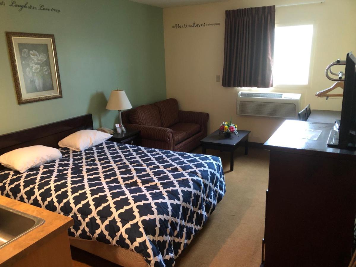 Econo Lodge Inn & Suites Innisfail Buitenkant foto