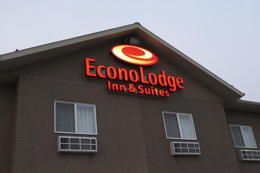 Econo Lodge Inn & Suites Innisfail Buitenkant foto