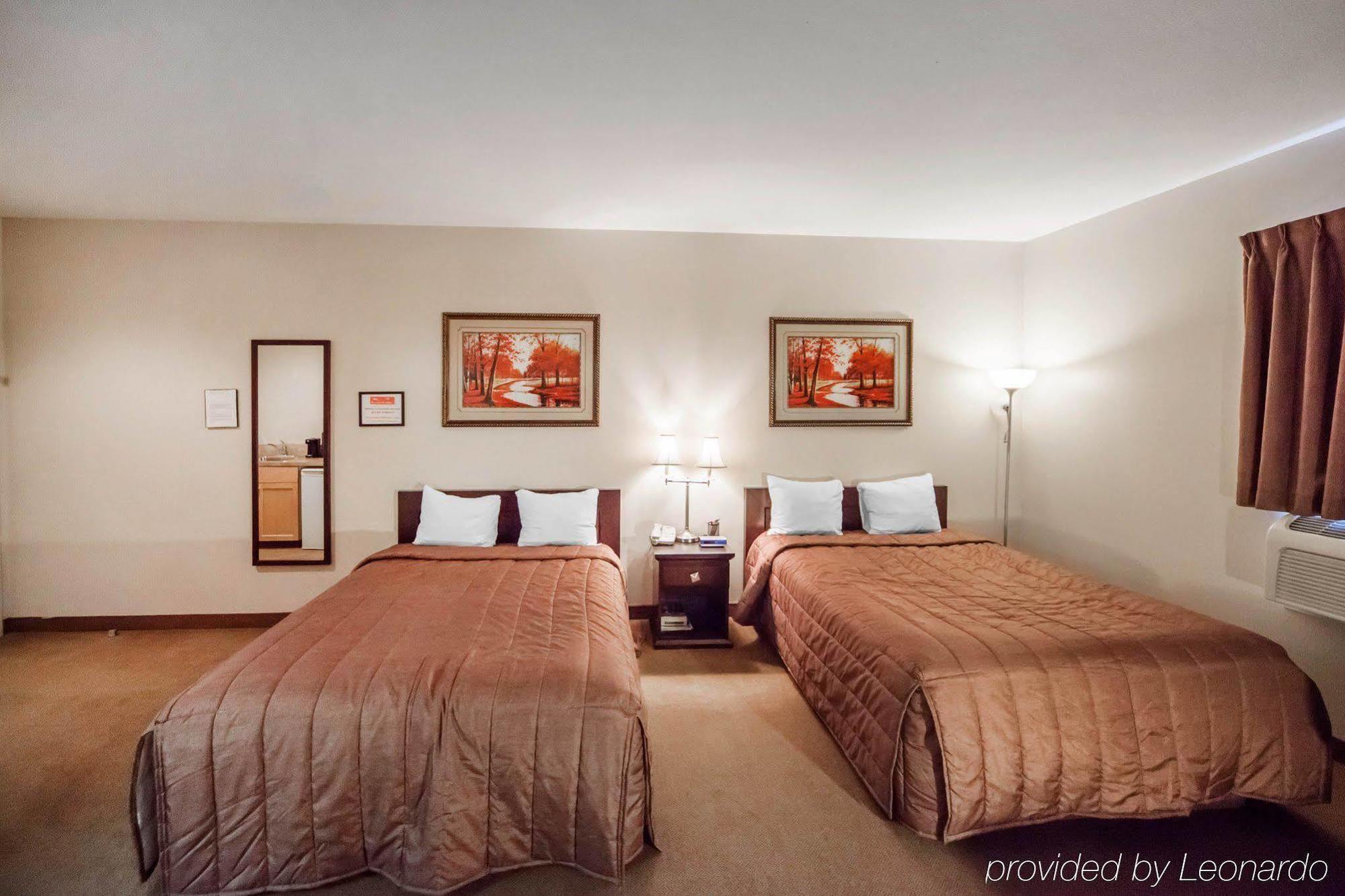 Econo Lodge Inn & Suites Innisfail Buitenkant foto