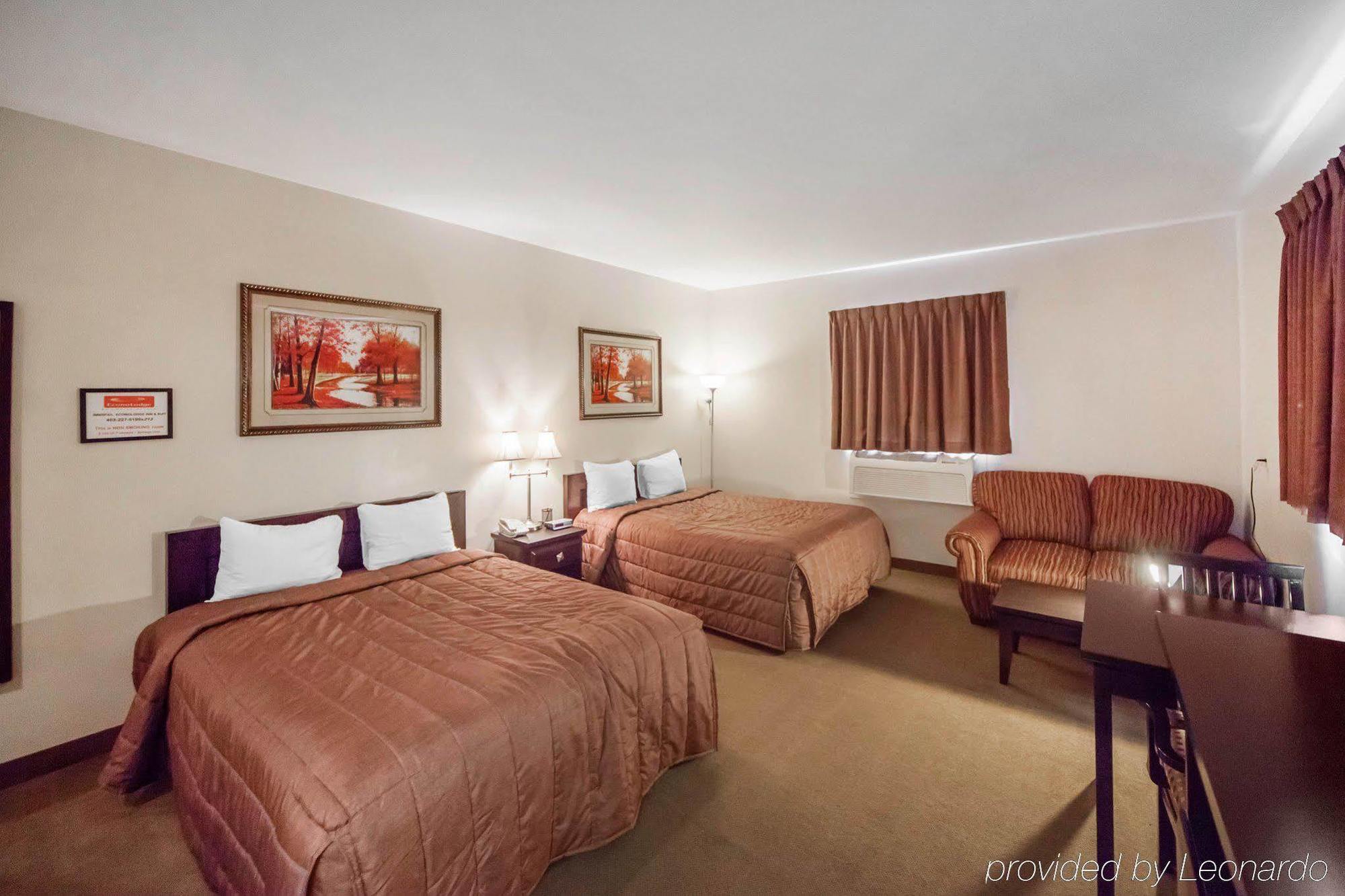 Econo Lodge Inn & Suites Innisfail Buitenkant foto