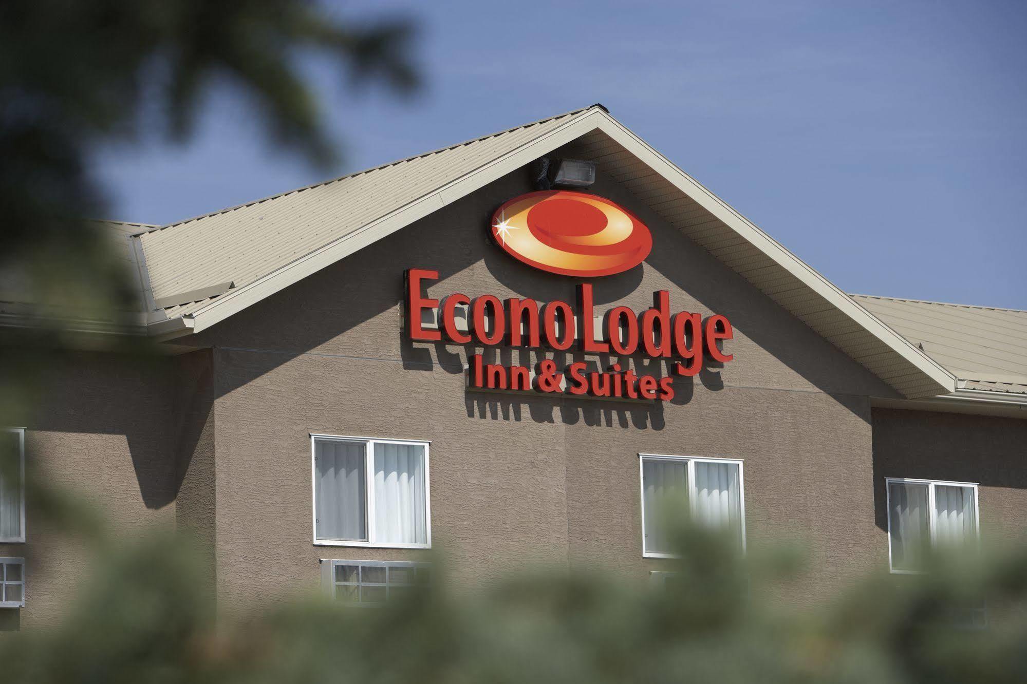Econo Lodge Inn & Suites Innisfail Buitenkant foto