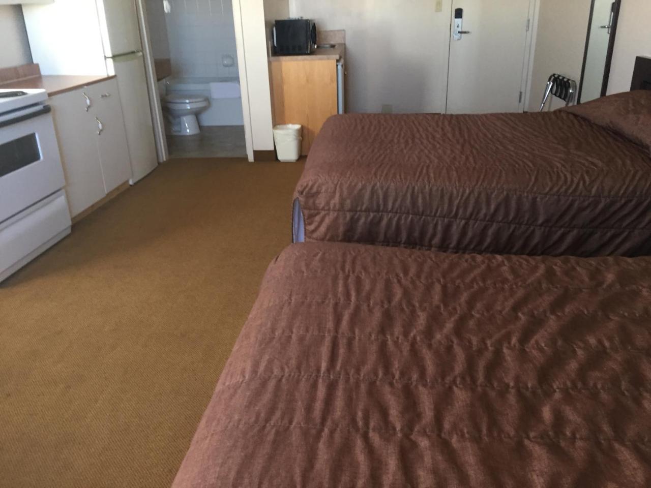 Econo Lodge Inn & Suites Innisfail Buitenkant foto