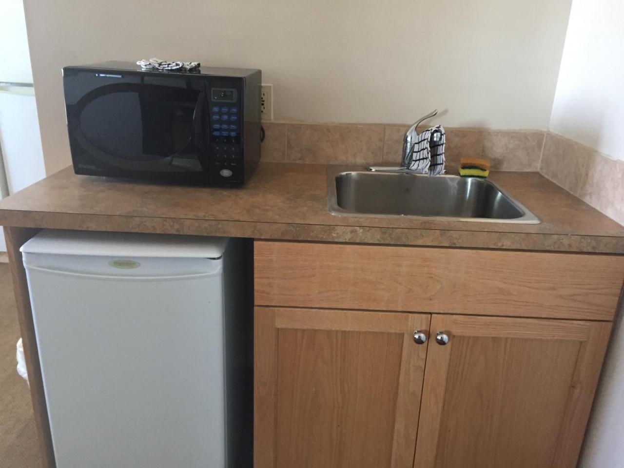 Econo Lodge Inn & Suites Innisfail Buitenkant foto
