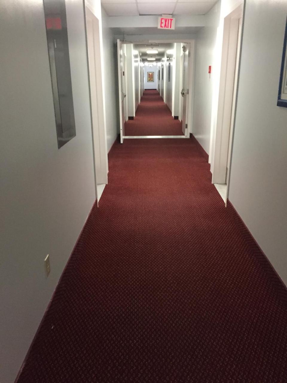 Econo Lodge Inn & Suites Innisfail Buitenkant foto