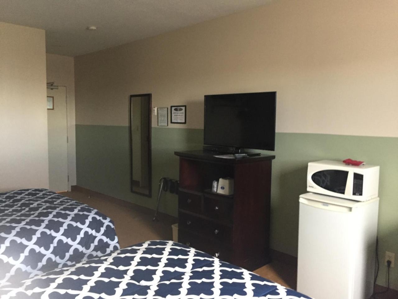 Econo Lodge Inn & Suites Innisfail Buitenkant foto